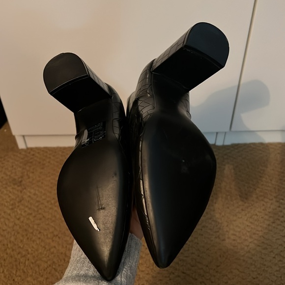 Brand New Crocodile patterned boots - Picture 5 of 5